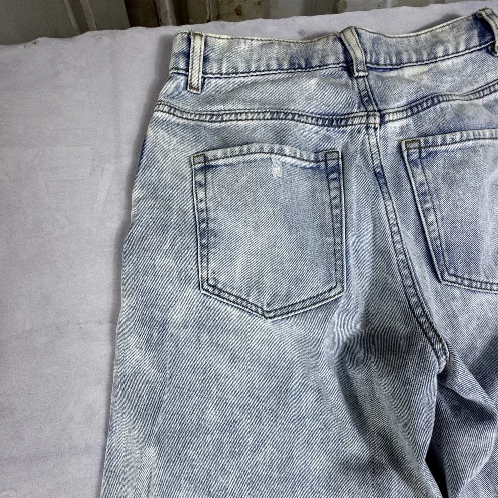 PacSun Womens Baggy Jeans Blue Denim 5-Pocket Raw Hem Light Wash Whisker 26 - Picture 4 of 16